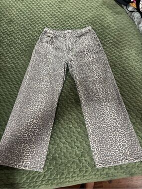 Wishlist Leopard Print Straight Leg Jeans in Gray and Cream